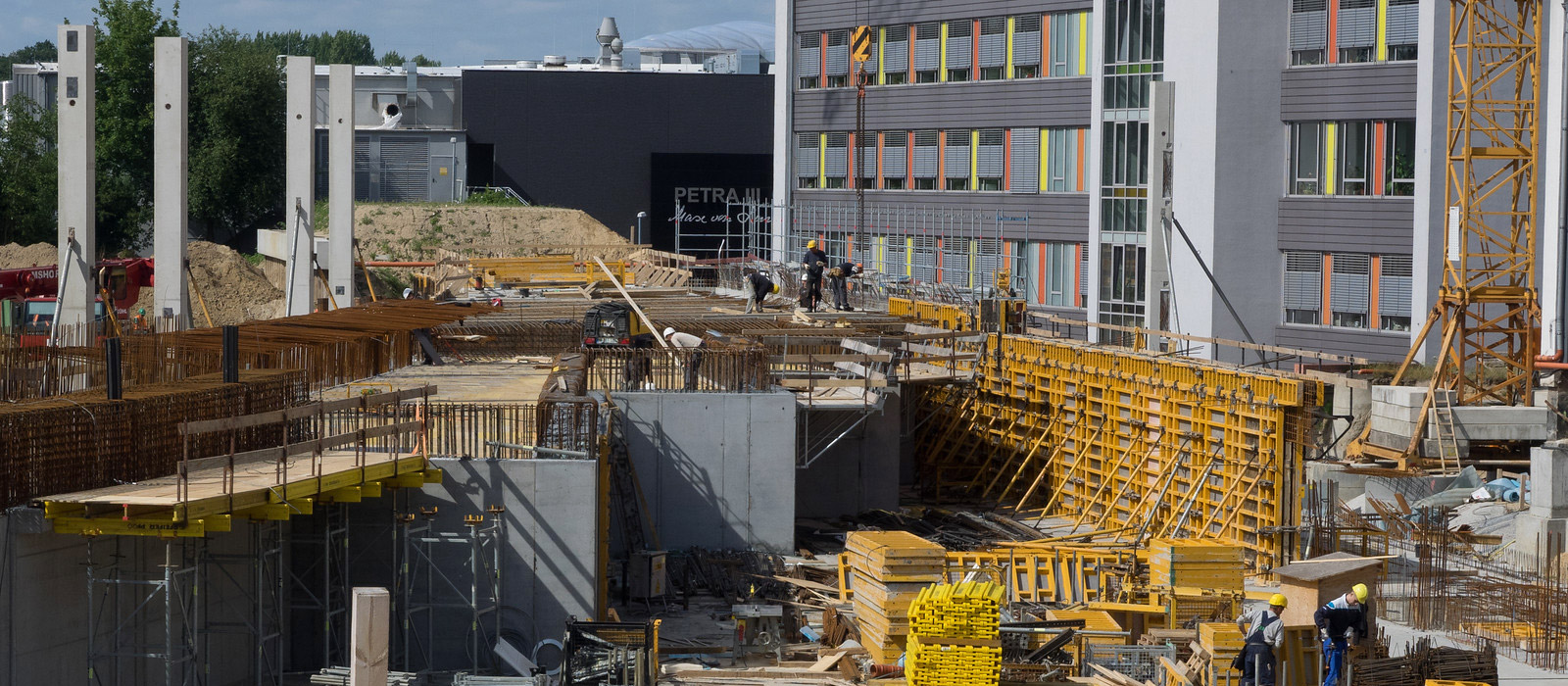 SMS being built at PetraIII, Hamburg